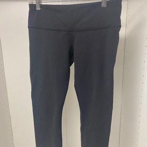 LULULEMON Women's 8 Cropped Black Leggings